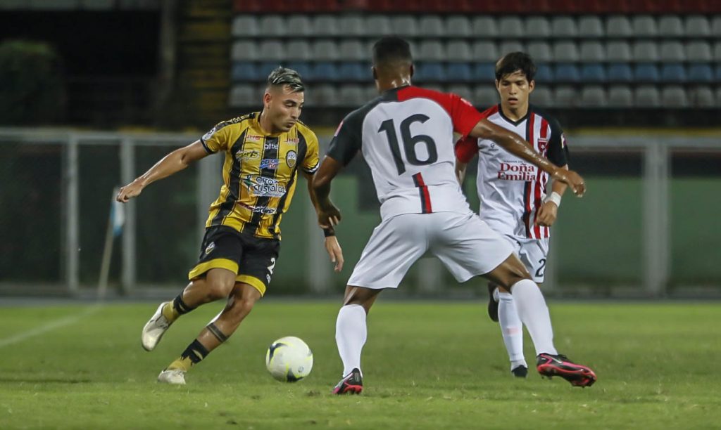 Deportivo Táchira líder sólido de su grupo del Torneo ...