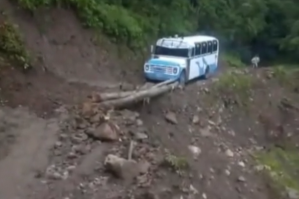 Vía Río Chiquito a San Vicente se mantiene transitable por trabajo de la comunidad