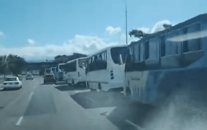 Diputado Ricardo Hernández Gran número de buses vinieron a San Cristóbal para acompañar marcha