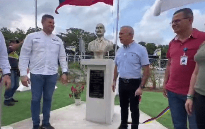 Gobernador Freddy Bernal cambió el nombre del Aeropuerto Internacional de San Antonio del Táchira