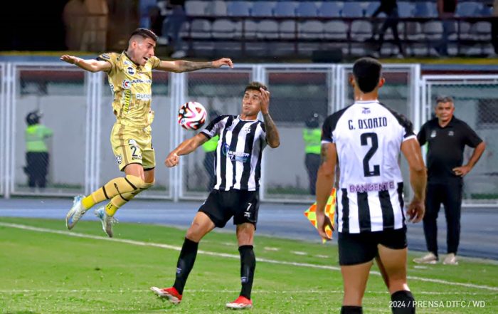 Deportivo Táchira 2 Zamora 0