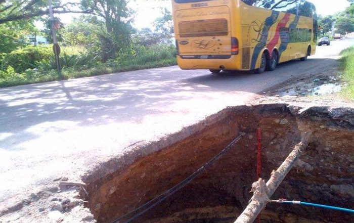 Reparación alcantarilla Troncal 5 Táchira