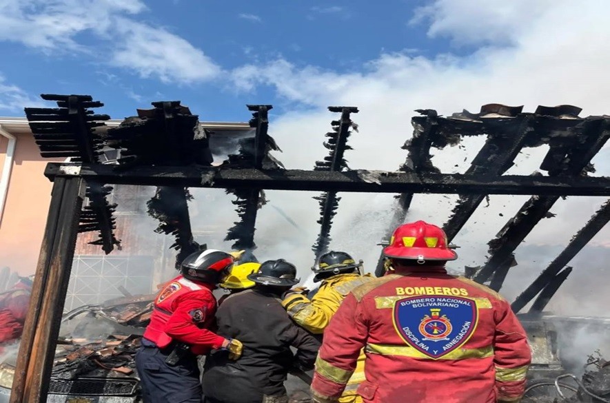 Incendio de vivienda en las vegas de Tariba