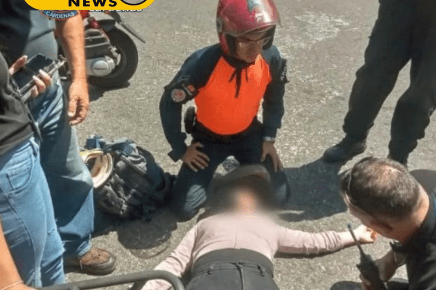 Accidente de moto joven mujer